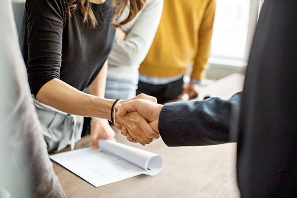 The notice periods under the Employment Contracts Act are only complied with if no notice period has been agreed upon in the collective agreement or employment contract.