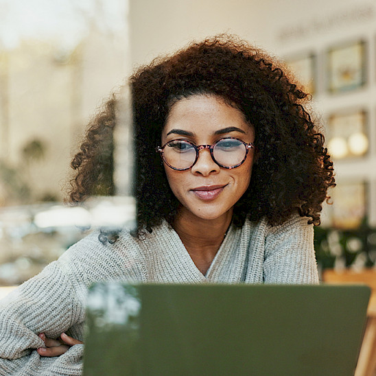 Tekoäly muuttaa työtä – edunvalvonnan pysyttävä kehityksen kyydissä